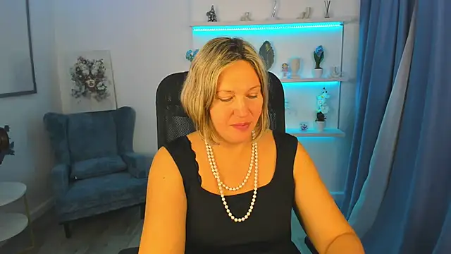 NinaStarle online show from 10/05/25, 04:44