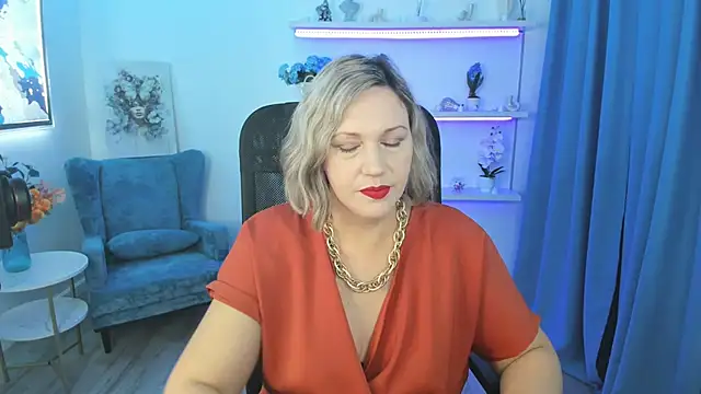 NinaStarle online show from 11/08/25, 05:18