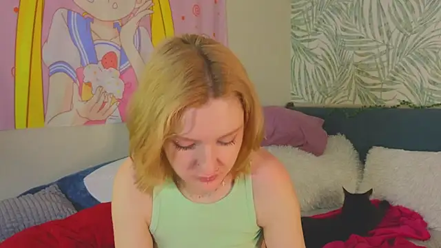 Snapshot of Alice_Pops chatting on 10/11/25, 11:09 Alice Pops online show from 10/11/25, 11:09