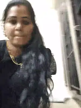 Snapshot of tamilaruvi chatting on 06/25/26, 11:48 tamilaruvi online show from 06/25/26, 11:48