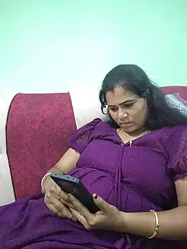 Snapshot of tamilaruvi chatting on 07/08/26, 03:05 tamilaruvi online show from 07/08/26, 03:05