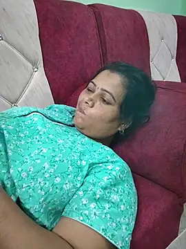 Snapshot of tamilaruvi chatting on 07/14/26, 04:17 tamilaruvi online show from 07/14/26, 04:17