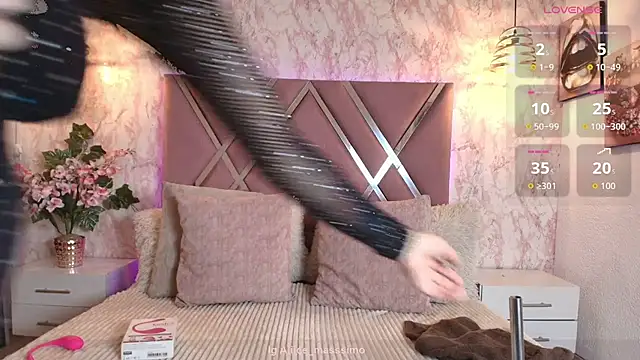 Aliice1  online show from 11/25/25, 08:09