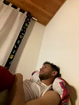 Snapshot of Michaell_Spinelly chatting on 09/14/25, 03:27 Michaell Spinelly online show from 09/14/25, 03:27