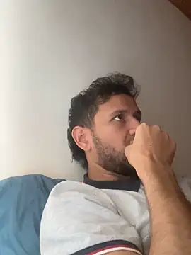 Snapshot of Michaell_Spinelly chatting on 09/20/25, 03:02 Michaell Spinelly online show from 09/20/25, 03:02