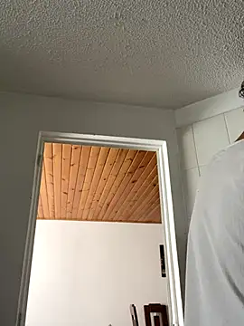 Snapshot of Michaell_Spinelly chatting on 09/22/25, 03:25 Michaell Spinelly online show from 09/22/25, 03:25