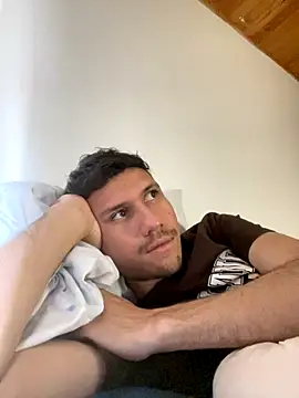 Snapshot of Michaell_Spinelly chatting on 09/26/25, 06:56 Michaell Spinelly online show from 09/26/25, 06:56