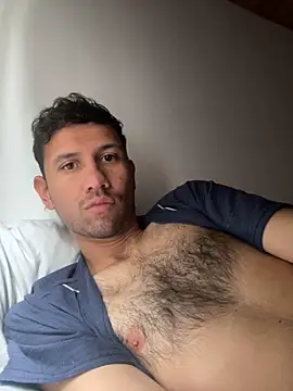 Snapshot of Michaell_Spinelly chatting on 09/29/25, 04:23 Michaell Spinelly online show from 09/29/25, 04:23