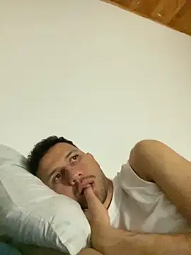 Snapshot of Michaell_Spinelly chatting on 10/02/25, 01:56 Michaell Spinelly online show from 10/02/25, 01:56