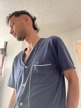 Snapshot of Michaell_Spinelly chatting on 10/02/25, 02:02 Michaell Spinelly online show from 10/02/25, 02:02