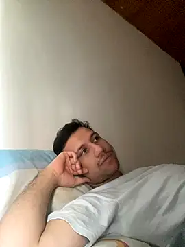 Snapshot of Michaell_Spinelly chatting on 11/05/25, 08:09 Michaell Spinelly online show from 11/05/25, 08:09