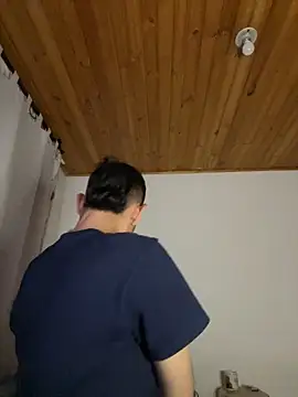 Snapshot of Michaell_Spinelly chatting on 12/22/25, 04:20 Michaell Spinelly online show from 12/22/25, 04:20