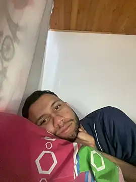 Snapshot of Michaell_Spinelly chatting on 01/11/26, 01:16 Michaell Spinelly online show from 01/11/26, 01:16