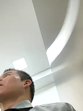 Manu0586 online show from 12/02/25, 11:23