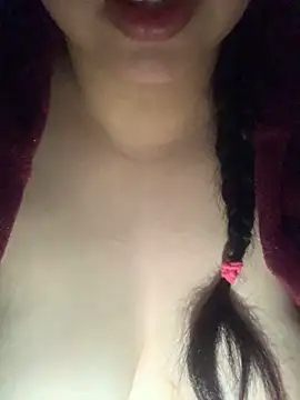 Snapshot of Sara782f chatting on 02/13/26, 07:59 Sara782f online show from 02/13/26, 07:59