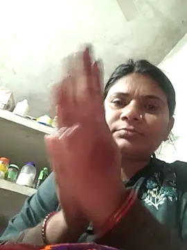 couple 71 online show from 01/06/26, 09:18