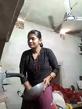 couple 71 online show from 02/17/26, 07:27