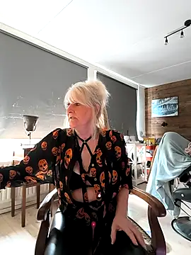 Snapshot of SexyKato001 chatting on 10/19/25, 10:49 SexyKato001 online show from 10/19/25, 10:49