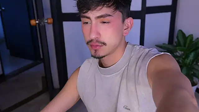 sweettaaron01 online show from 07/21/26, 11:07