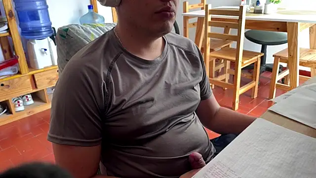 Haustin202 online show from 10/30/25, 06:19