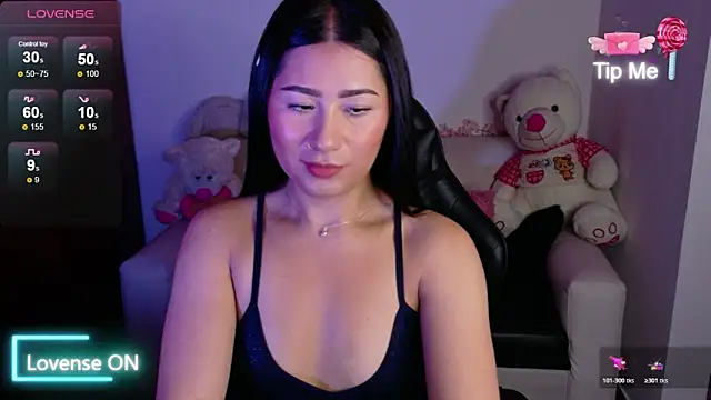 evelyn ch  online show from 11/25/25, 11:32