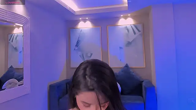 IsabellaMoreau online show from 09/16/25, 07:59