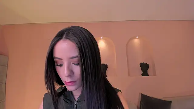 IsabellaMoreau online show from 10/25/25, 08:03