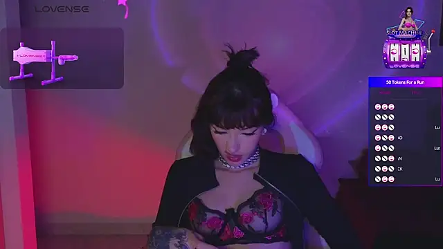 Moonlightt 21 online show from 04/25/26, 01:19