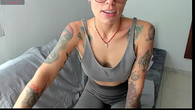 Snapshot of natt_op chatting on 09/22/25, 08:11 natt op online show from 09/22/25, 08:11