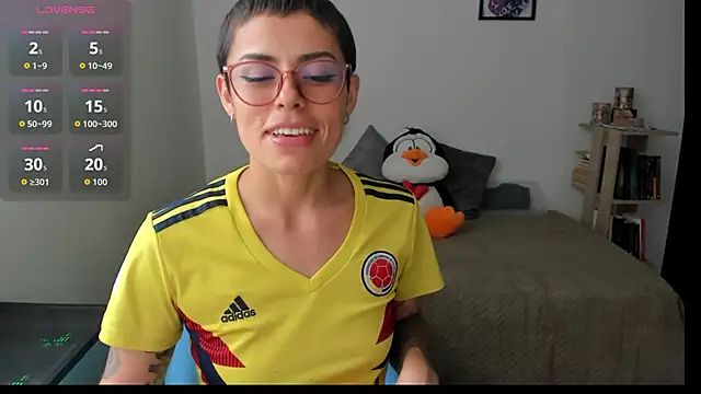 Snapshot of natt_op chatting on 10/28/25, 09:39 natt op online show from 10/28/25, 09:39