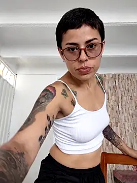 Snapshot of natt_op chatting on 11/14/25, 06:28 natt op online show from 11/14/25, 06:28