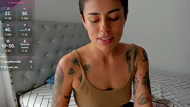 Snapshot of natt_op chatting on 11/20/25, 07:02 natt op online show from 11/20/25, 07:02