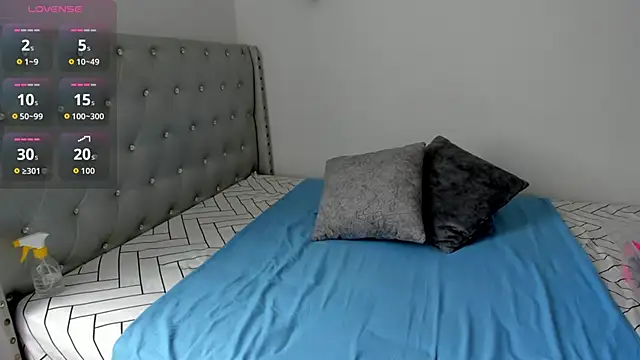 Snapshot of natt_op chatting on 11/22/25, 04:28 natt op online show from 11/22/25, 04:28