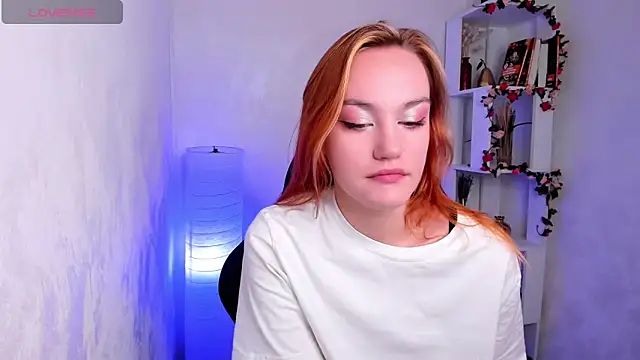 Snapshot of Ida_FaneStain chatting on 09/25/25, 02:37 Ida FaneStain online show from 09/25/25, 02:37