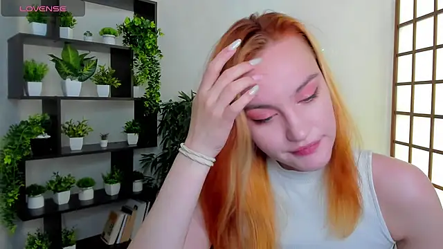 Ida FaneStain online show from 10/18/25, 02:25