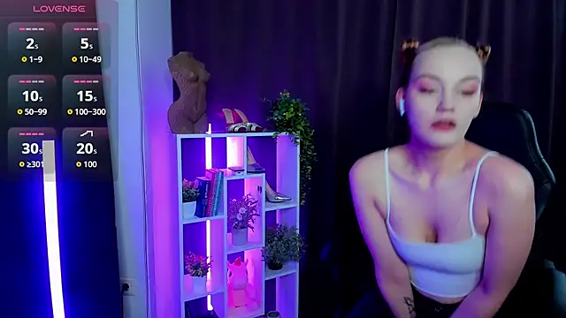 Ida FaneStain online show from 06/19/26, 02:05