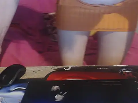 Snapshot of nefesimol chatting on 10/31/25, 07:48 nefesimol online show from 10/31/25, 07:48