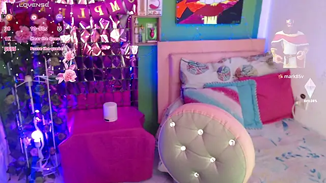 Snapshot of katherinnyazz chatting on 11/09/25, 07:34 katherinnyazz online show from 11/09/25, 07:34