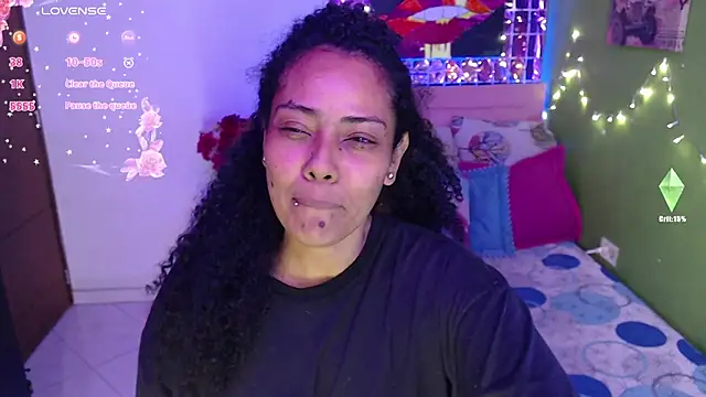 Snapshot of katherinnyazz chatting on 11/22/25, 04:22 katherinnyazz online show from 11/22/25, 04:22