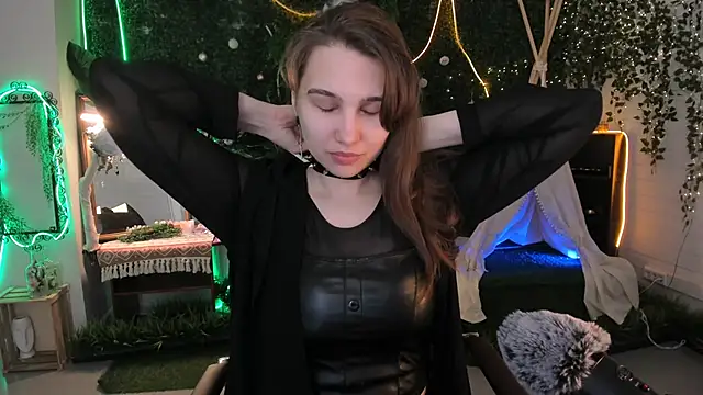 TessaMill online show from 04/18/26, 09:13