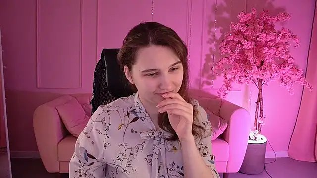 TessaMill online show from 04/21/26, 05:25