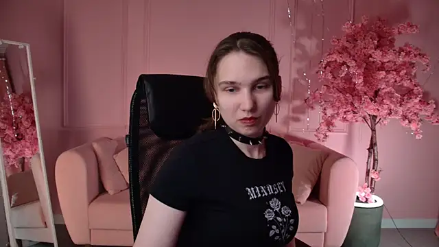 TessaMill online show from 05/22/26, 05:14