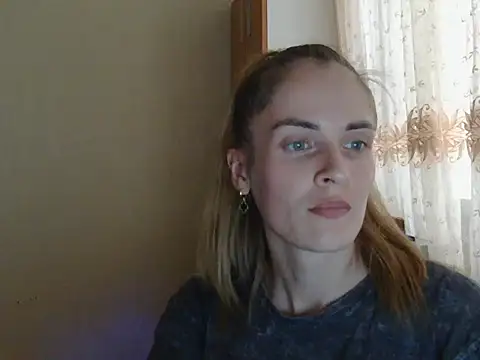 Snapshot of JayeTyler chatting on 11/16/25, 12:11 JayeTyler online show from 11/16/25, 12:11