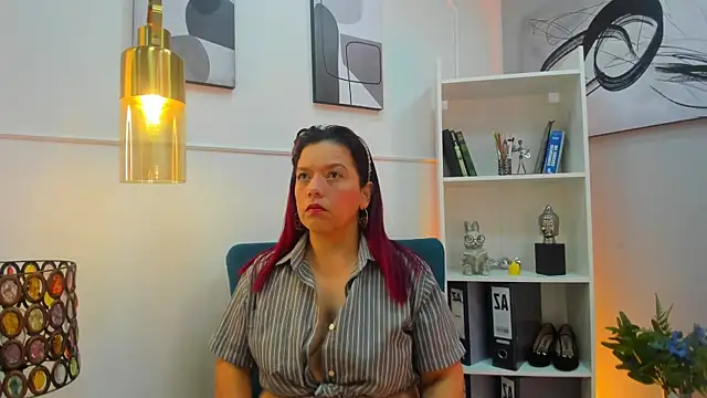 Snapshot of VeronicaBlake chatting on 07/05/26, 12:56 VeronicaBlake online show from 07/05/26, 12:56