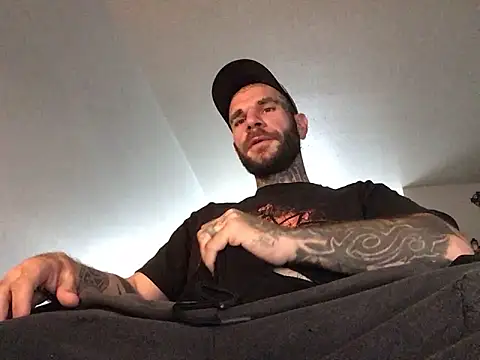 BlueCollarTattoos online show from 04/16/26, 08:53