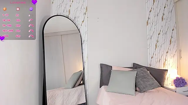 MissVioleet  online show from 04/16/26, 05:58