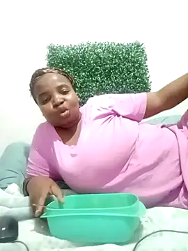 ShySexyBaddiexx online show from 10/15/25, 08:42