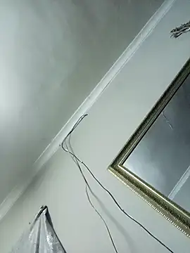 ShySexyBaddiexx online show from 10/24/25, 08:27