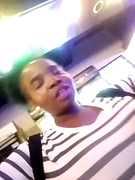 ShySexyBaddiexx online show from 11/13/25, 10:19