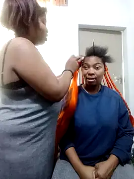 ShySexyBaddiexx online show from 11/19/25, 08:14